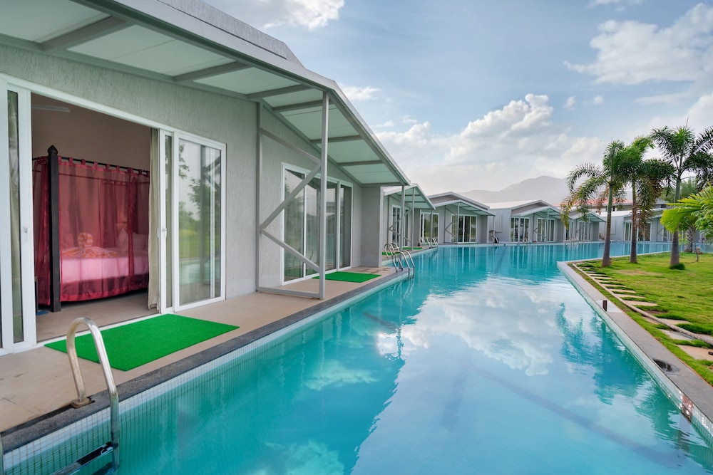 Executive Double Room, 1 Bedroom, Non Smoking, Pool Access - Photo 14
