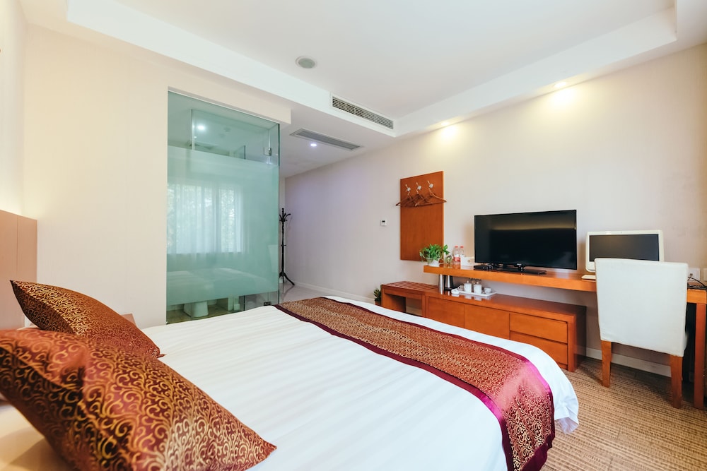 Deluxe Double Room photo 3