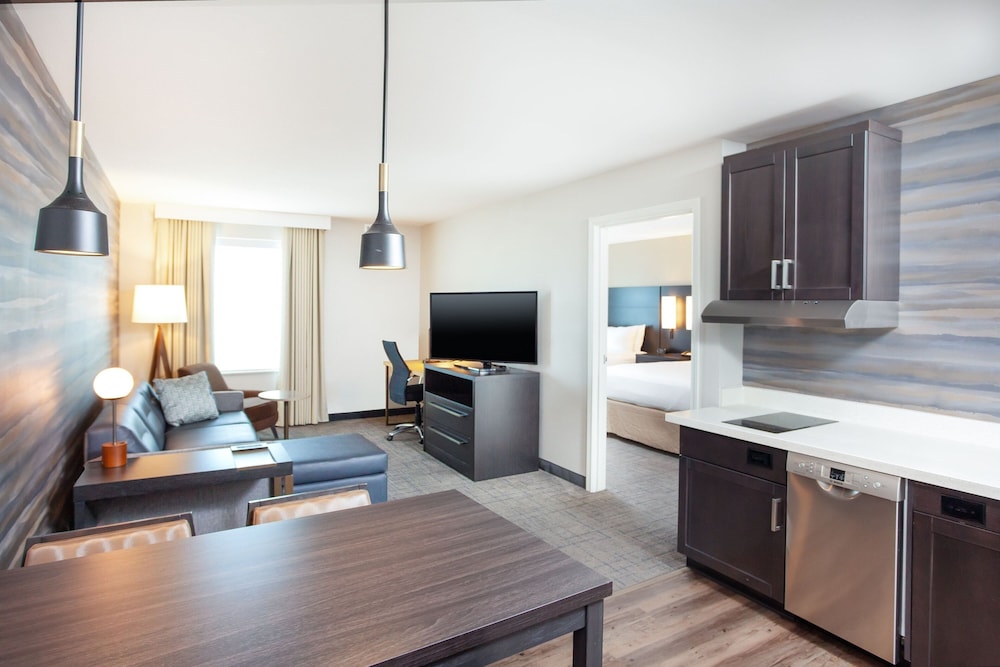 Suite, Multiple Beds (Mobility Accessible, Tub) photo 3