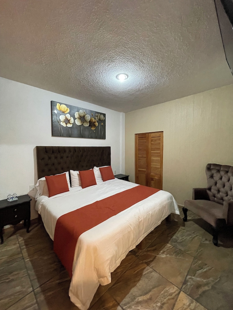 Interior room, King bed photo 3