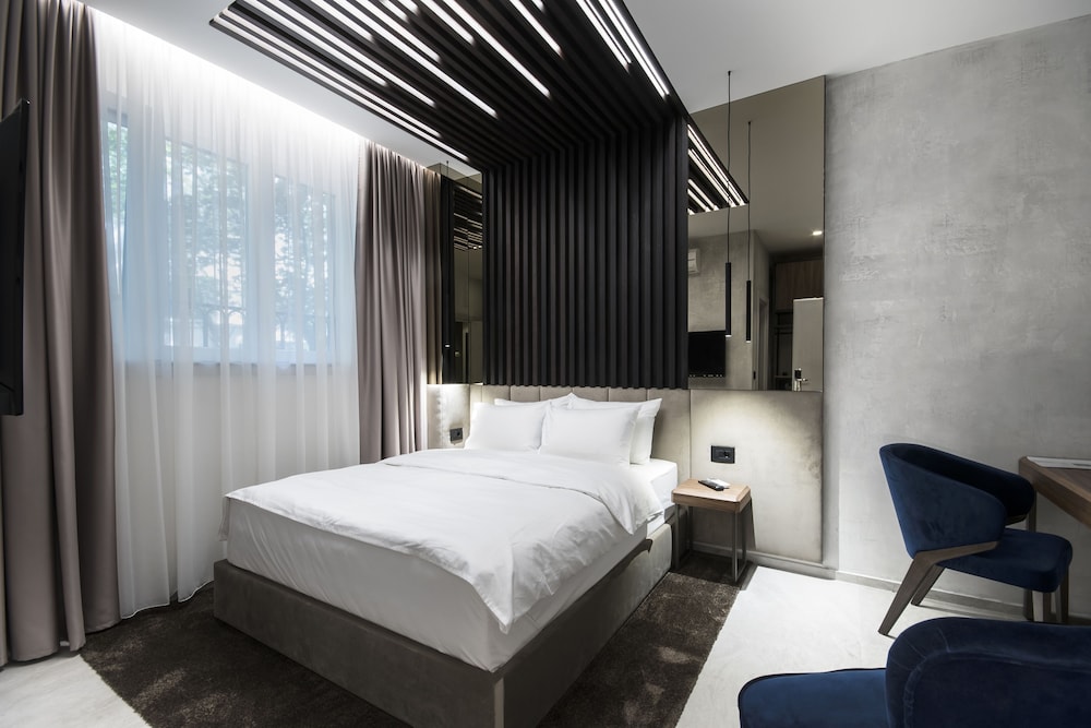 Double Room, 1 Queen Bed