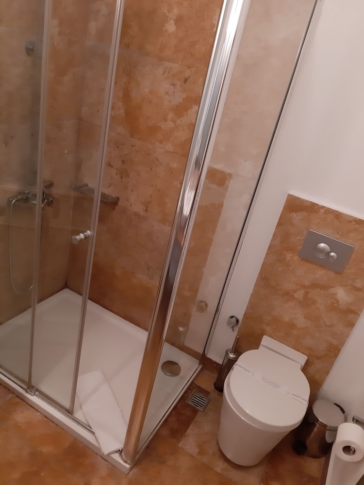 Standard Triple Room photo 2