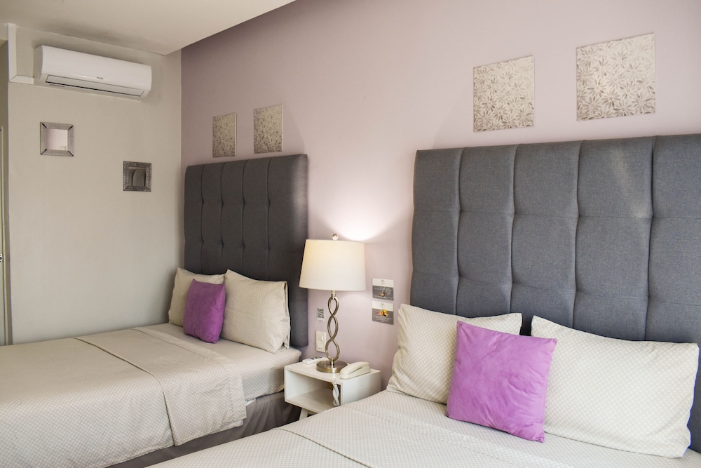 Economy Double Room, 2 Double Beds photo 1