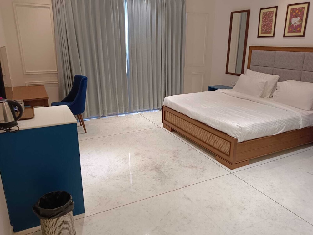 Standard Room, City View