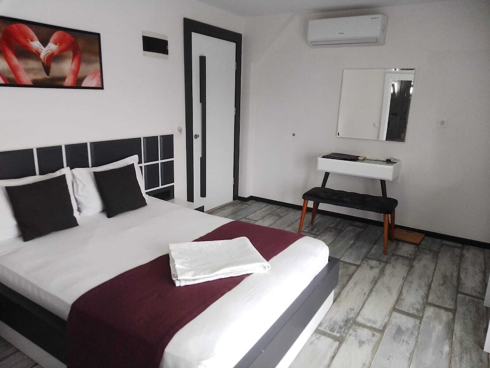 Economy Double Room photo 2