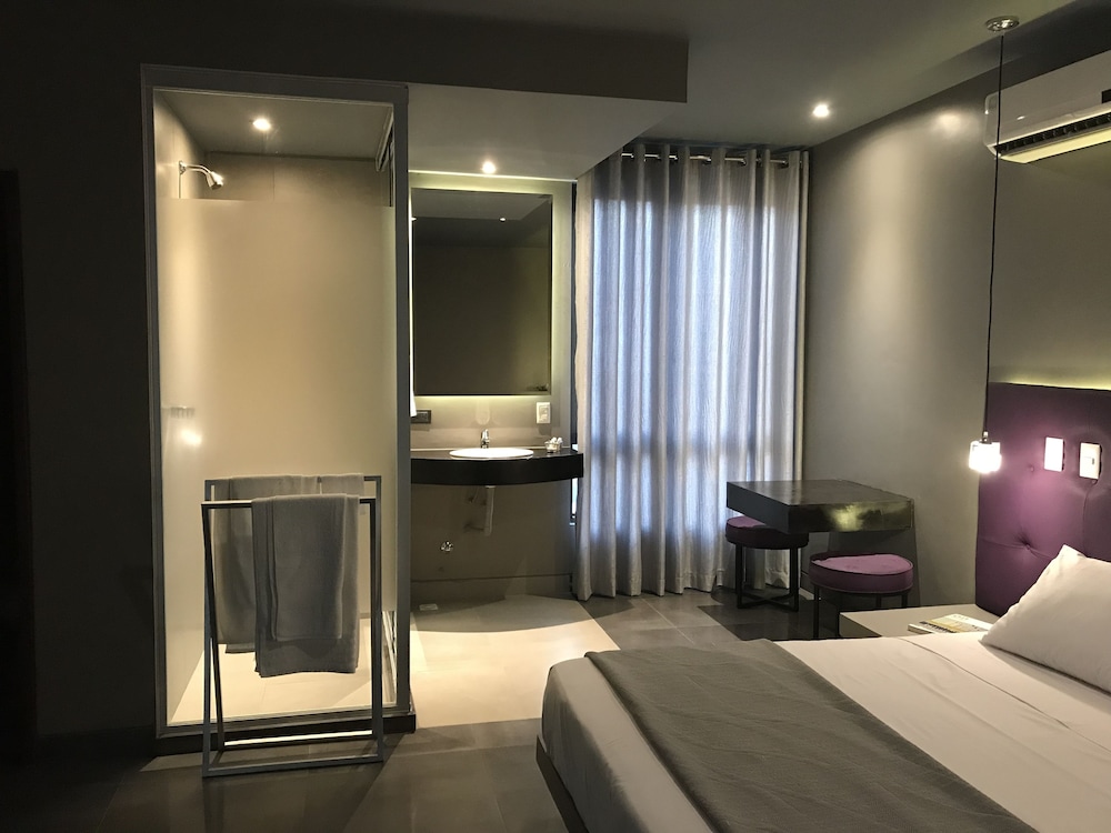 Standard Double Room, 1 King Bed photo 2