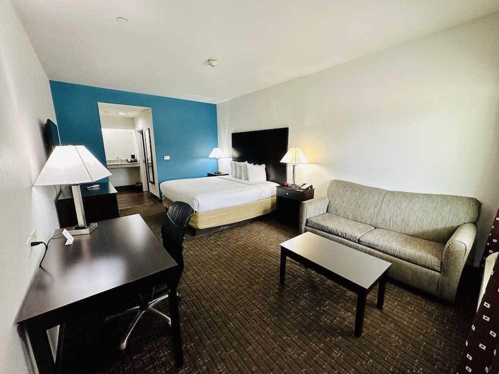 Standard Room, 1 King Bed photo 1