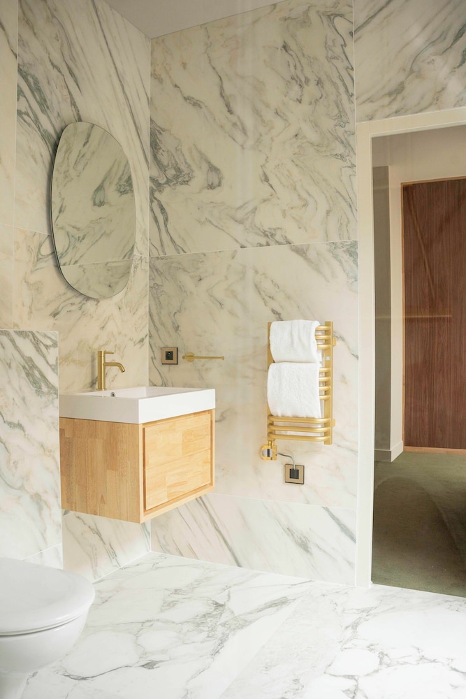 Panoramic Suite, Ensuite, City View photo 2