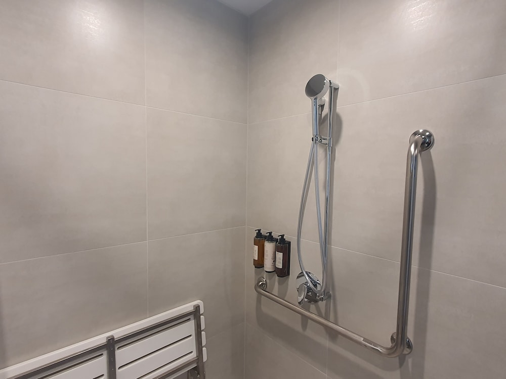 Studio Apartment Accessible
