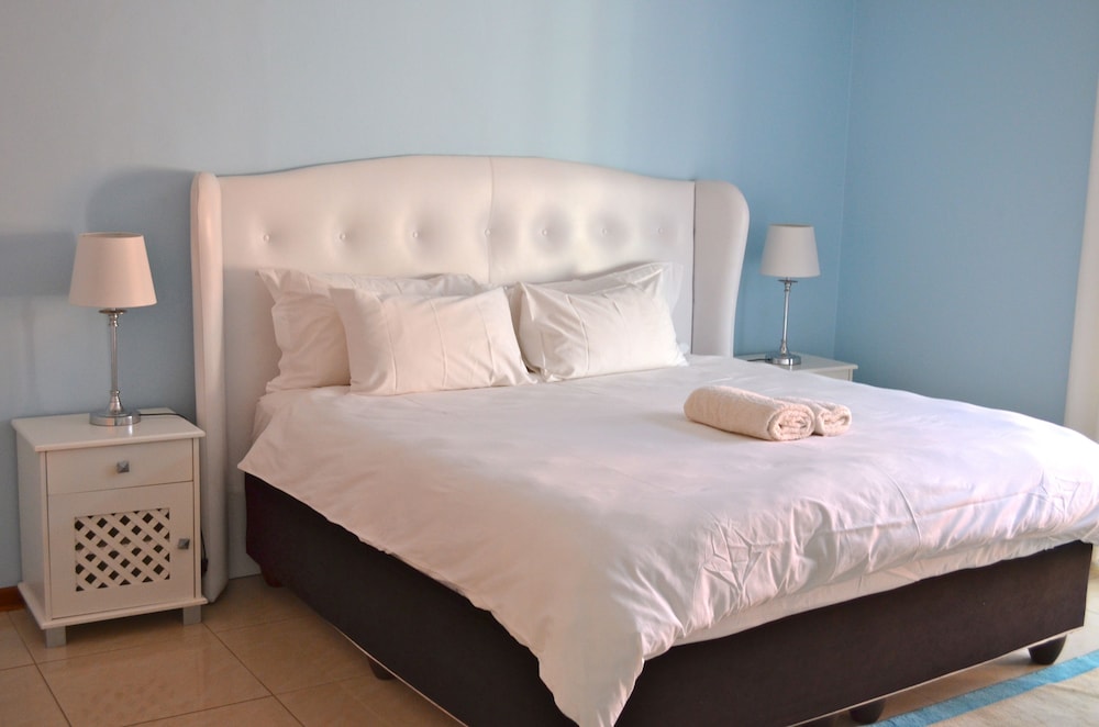 King Room with Balcony photo 1