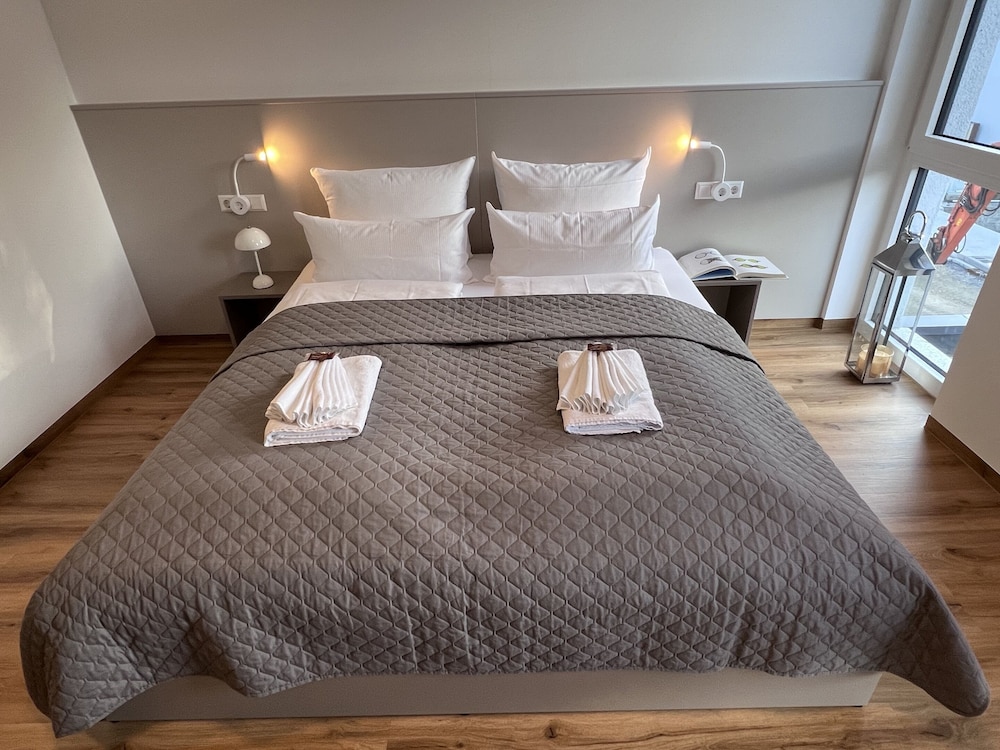 Deluxe Double Room, Private Bathroom photo 2