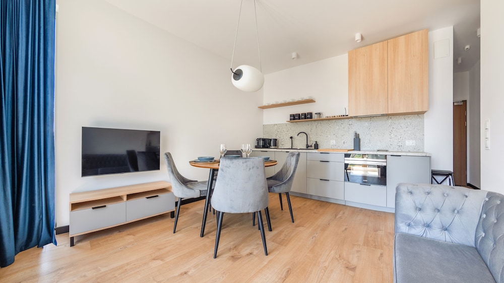 Apartment (12 F) photo 2