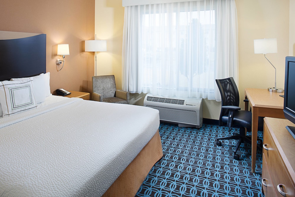 Executive Suite, 1 King Bed with Sofa bed