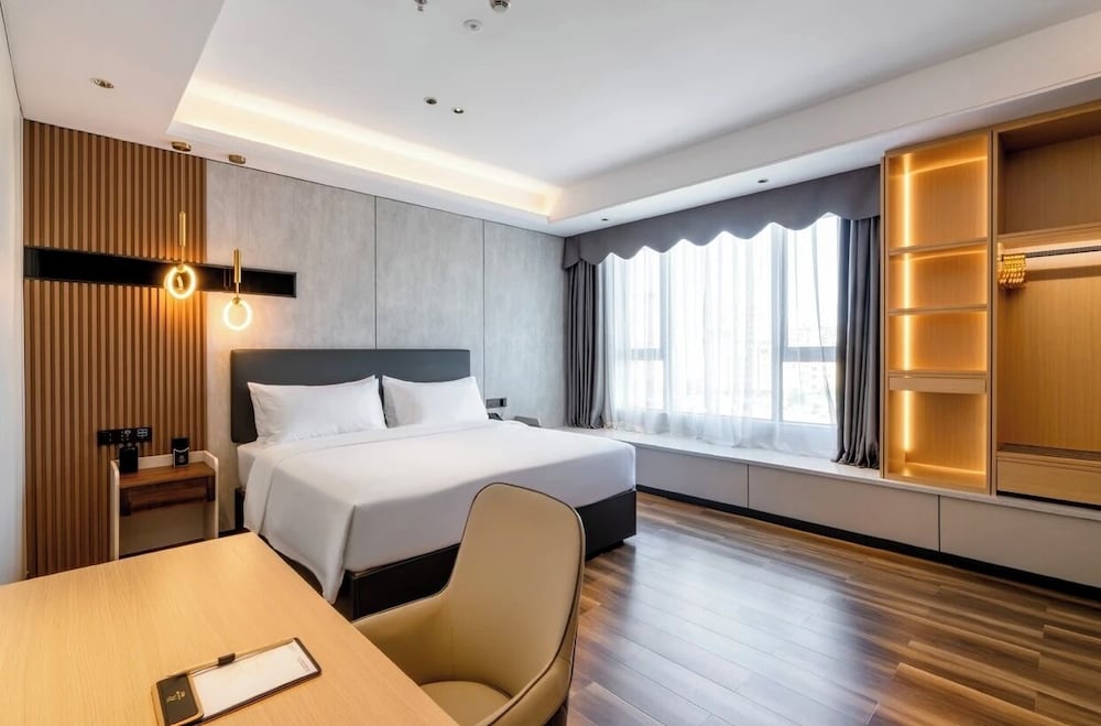 Premier Suite, City View photo 1