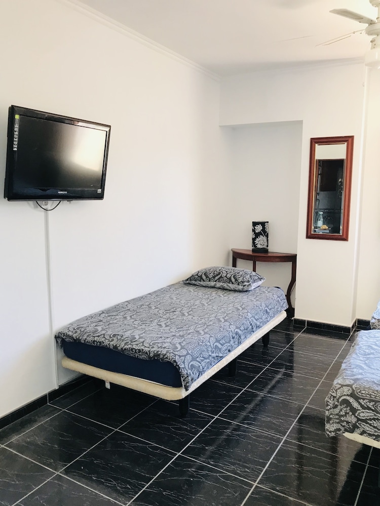 Basic Double Room photo 2