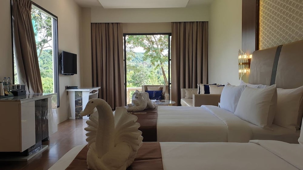 Presidential Room, Garden View