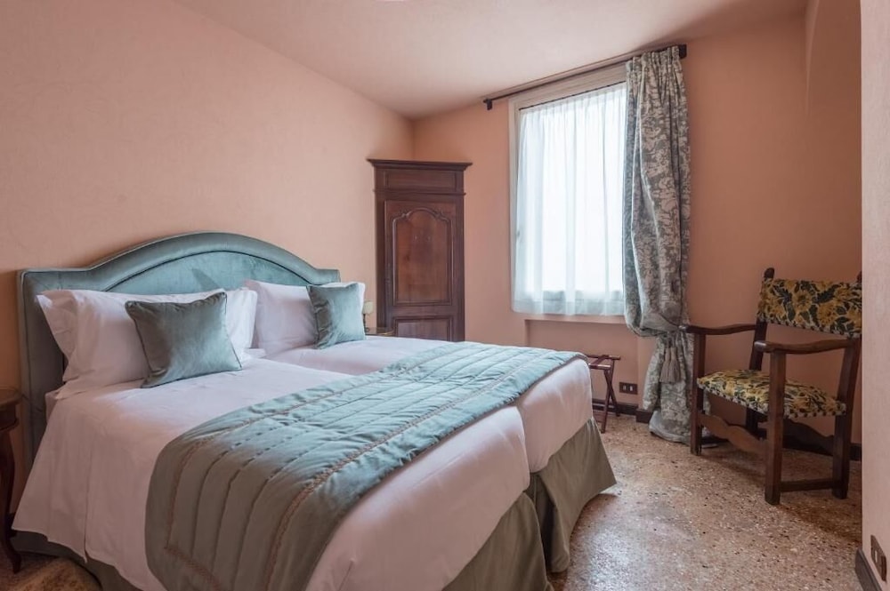 Apartment, 2 Bedrooms, City View photo 2