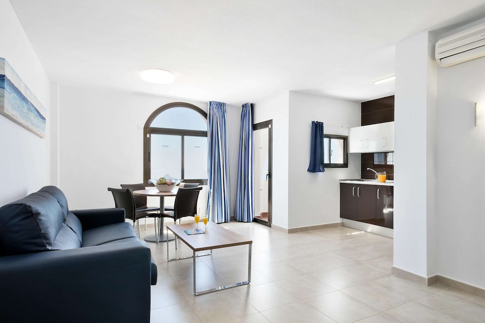 Apartment, 1 Bedroom (2 adults + 1 child) photo 3