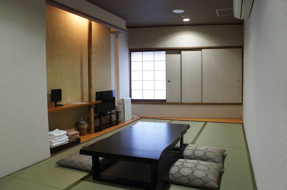 Traditional Room, Japanese Futon, Shared Bathroom (4 people) - Photo 1