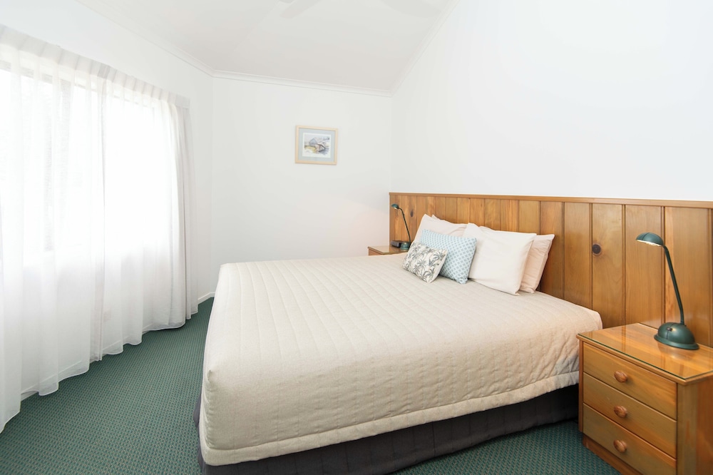 1 Bedroom Ocean View With Hire Car photo 2