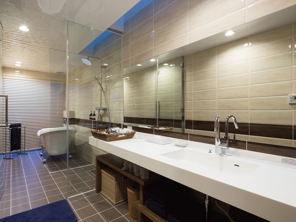 Luxury Condo, 2 Bedrooms, Kitchen, Ocean View (Forest) photo 2