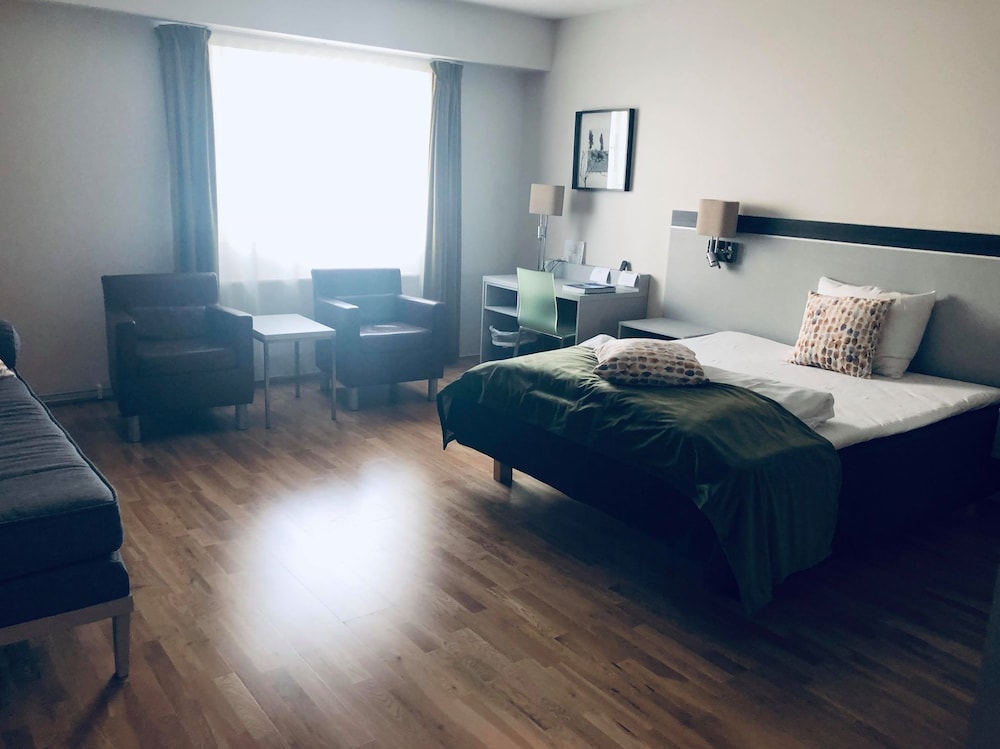 Basic Double or Twin Room, Accessible photo 3