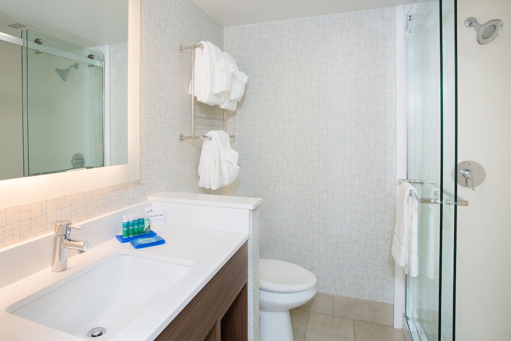 Room, 1 King Bed, Accessible, Non Smoking (Communications/Mobility Accessible)