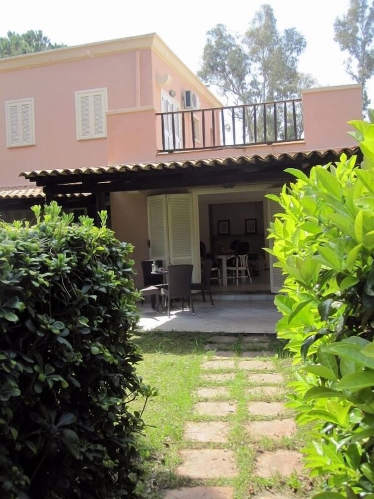 Studio, Patio, Garden Area photo 3