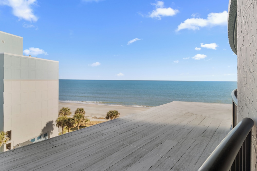 Mariner Ocean View Deluxe Three Bedroom Condo - Photo 18