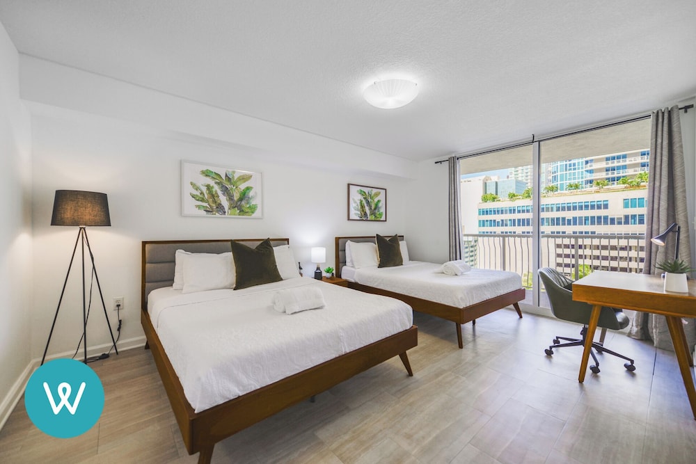 Luxury Condo, 1 Bedroom, City View photo 2