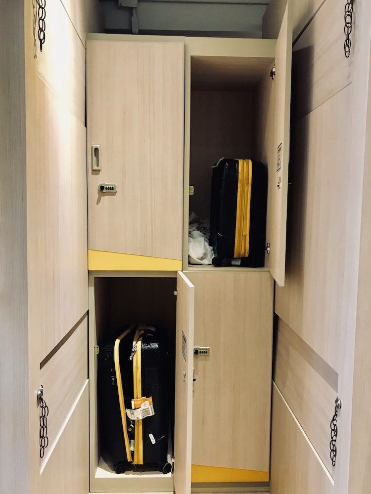 16 Bunks Bed in Mixed Dormitory Room photo 2