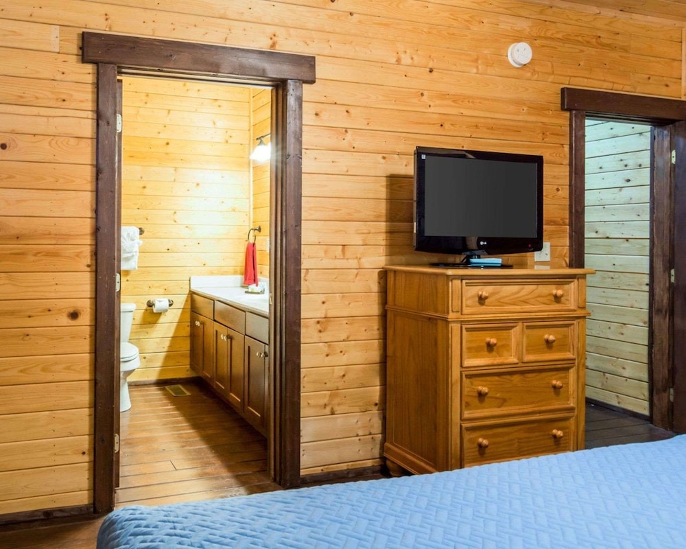 Superior Suite, 3 Bedrooms, Accessible photo 3