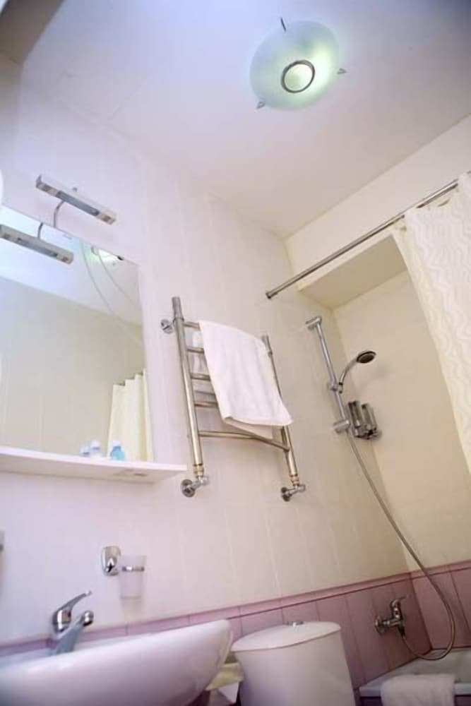 Double or Twin Room, Shared Bathroom photo 2