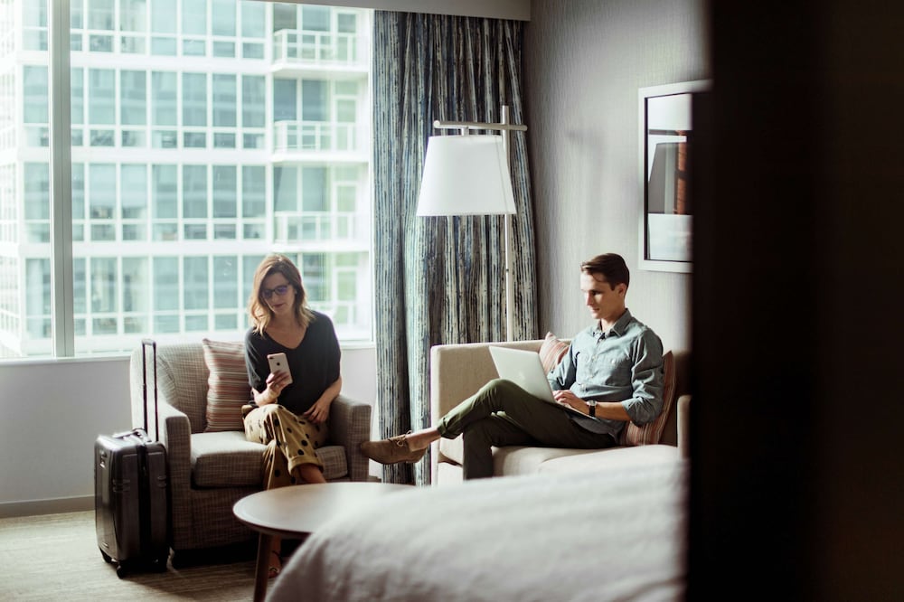 Available room thumbnail 5