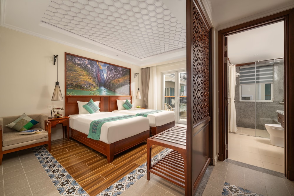 Deluxe Double or Twin, Pool or Village view - Photo 4