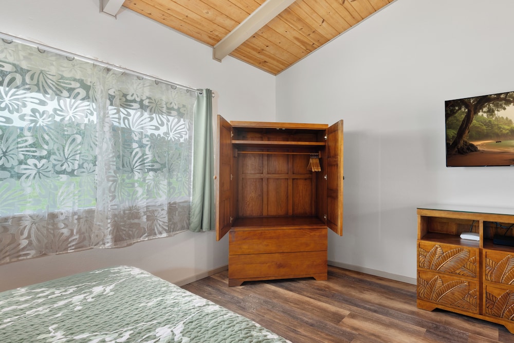 Deluxe Room, Kitchenette - Photo 8
