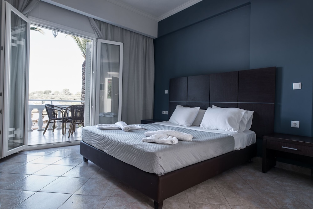 Superior Triple Room - Photo 1