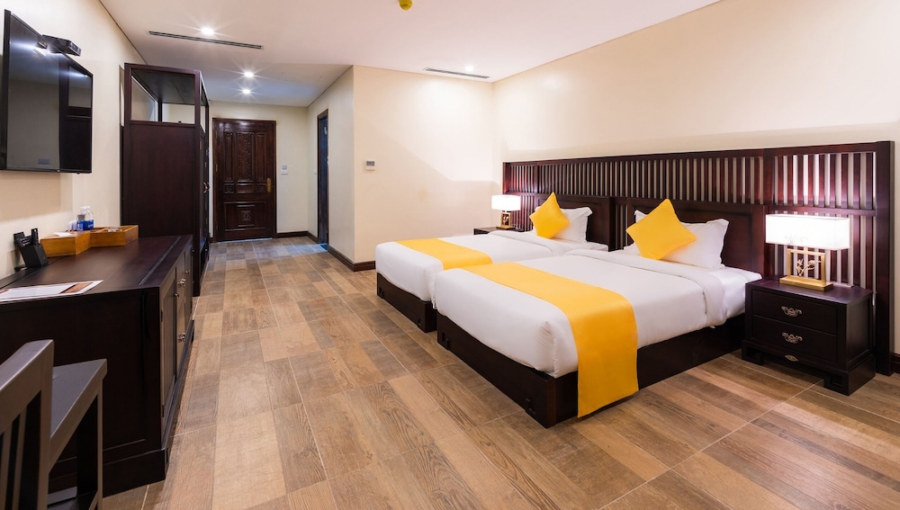Superior Twin Room, Non Smoking - Photo 4