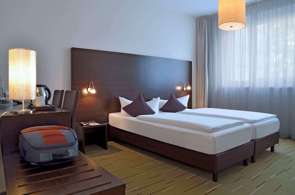 Standard Room, 2 Twin Beds photo 2