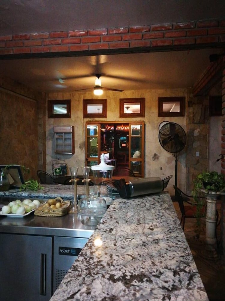 Standard Room, 2 Queen Beds, Refrigerator, Courtyard View photo 2