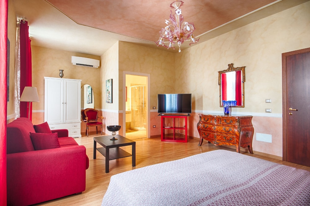 Deluxe Double Room, River View