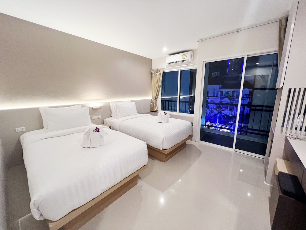 Deluxe Twin Room - Photo 3