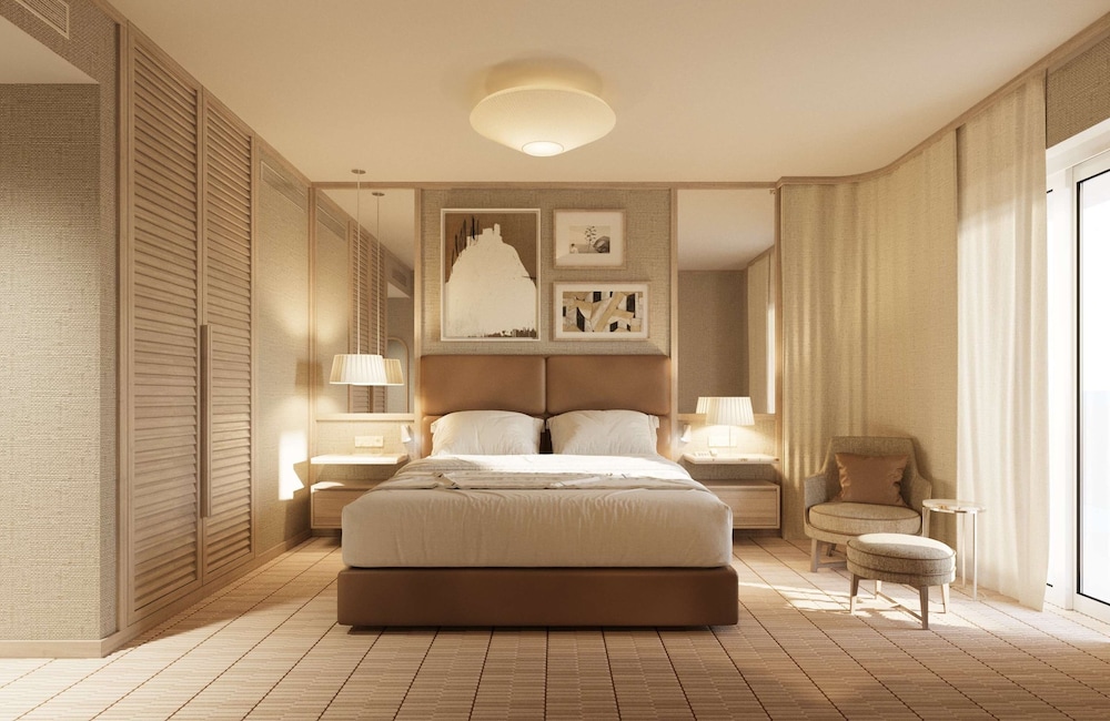Junior Suite, 1 King Bed (Captain)