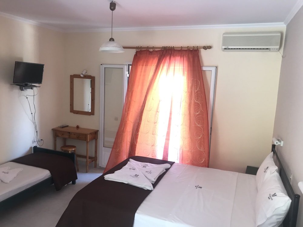 Classic Studio (2 Adults)