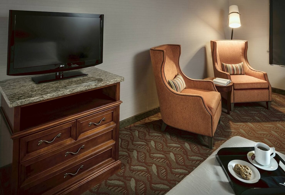 Suite, Accessible - Photo 3