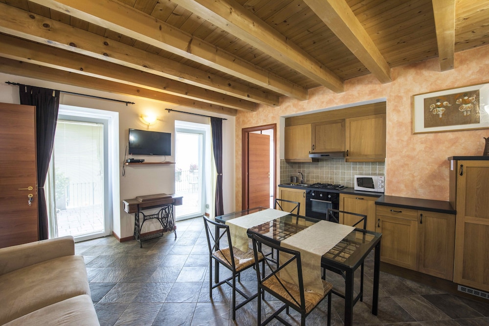 Comfort Apartment, Ensuite, Lake View (Costa) photo 1