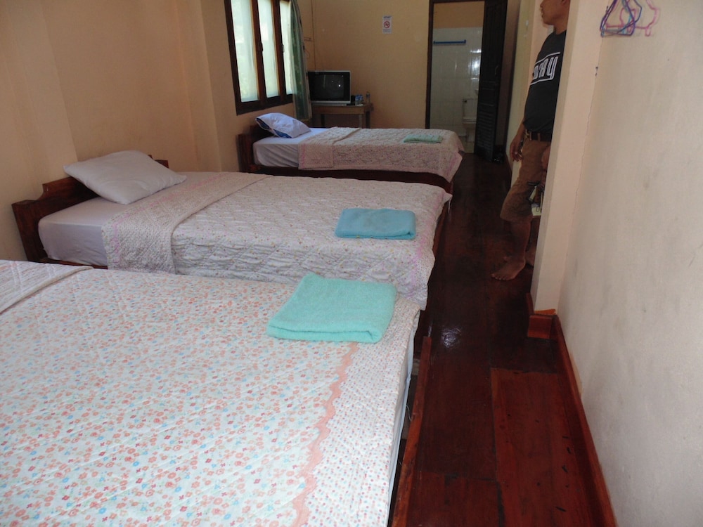 Triple Room with Balcony (Fan) photo 3