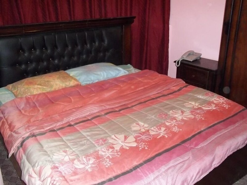 Single Room, Shared Bathroom