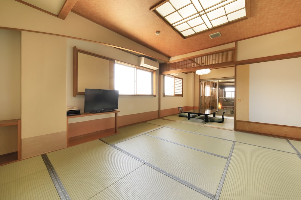 Traditional Room with Open Air Bath and Garden, (Mt.Fuji View) photo 3