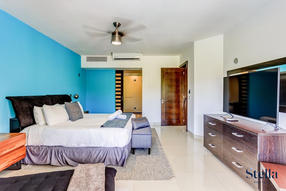 Luxury Condo, 2 Bedrooms